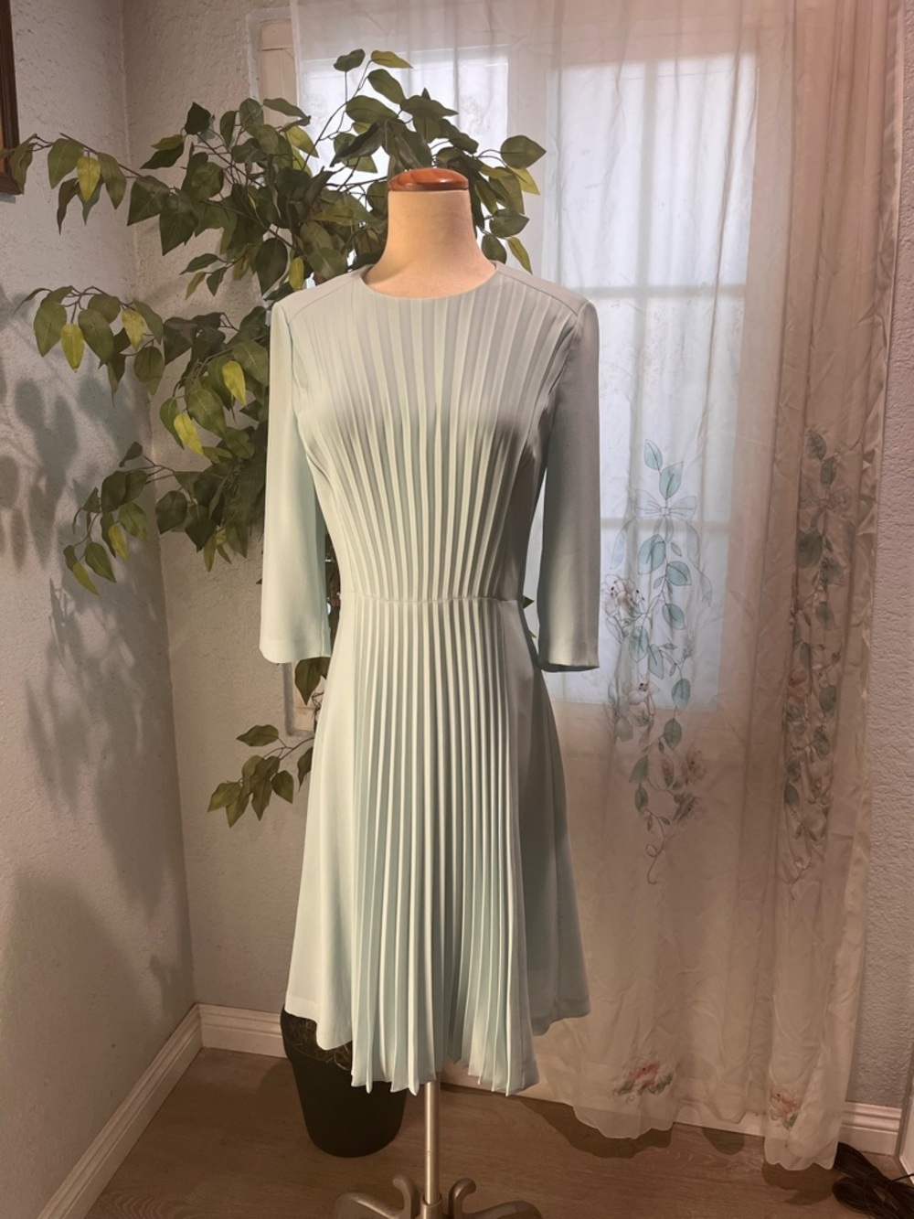 Brand new .Hugo Boss Mint-Blue Midi Dress